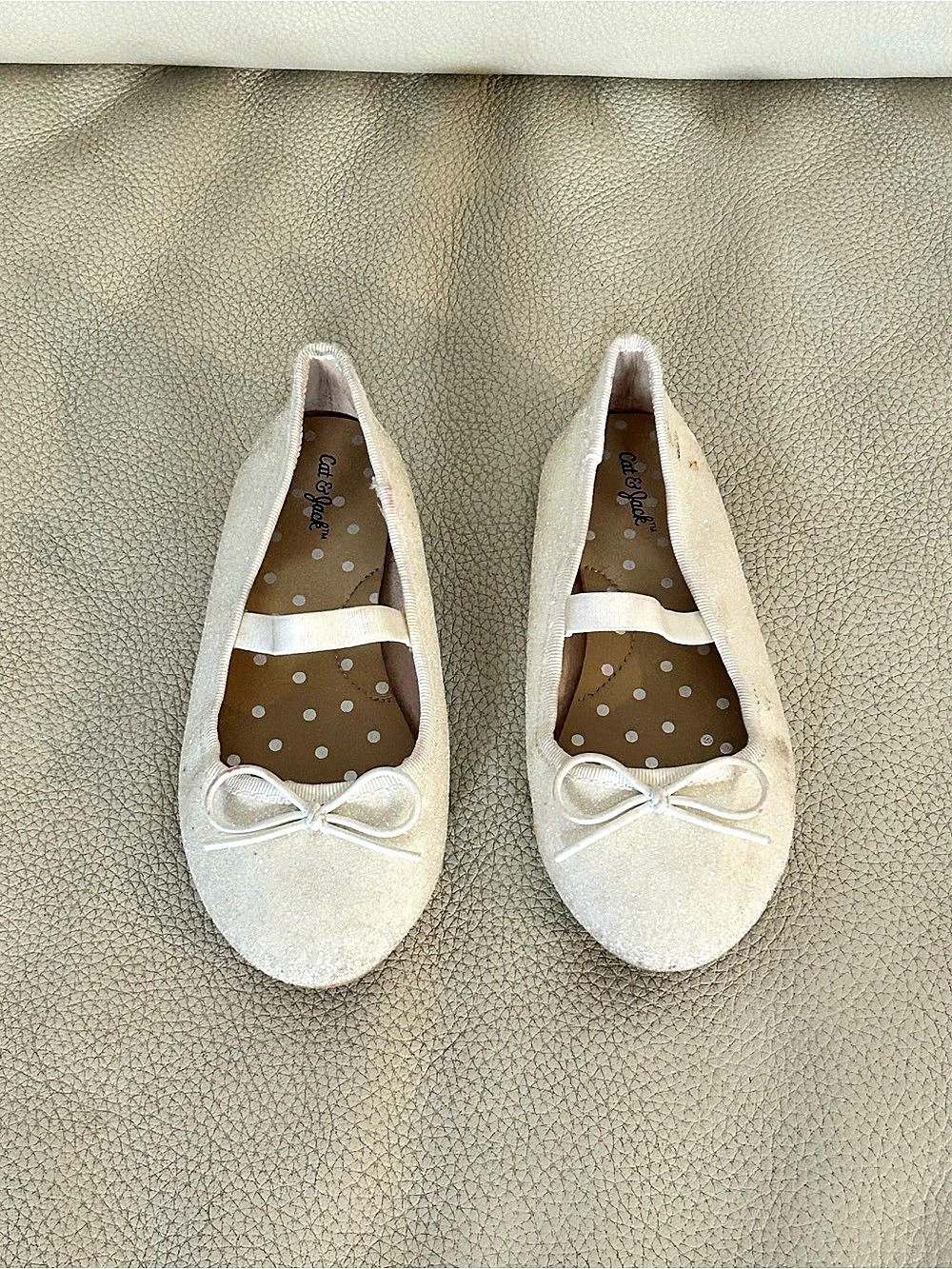 Girls Cat & Jack Girls Dress Flats White, Size US 10
